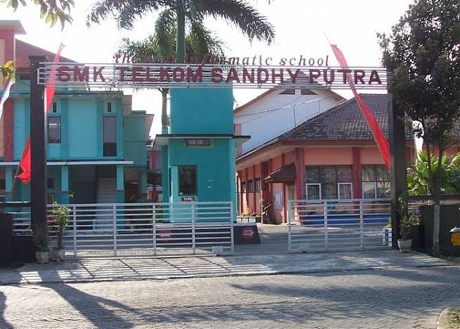 Perjalanan Saya Menuju SMK Telkom Malang